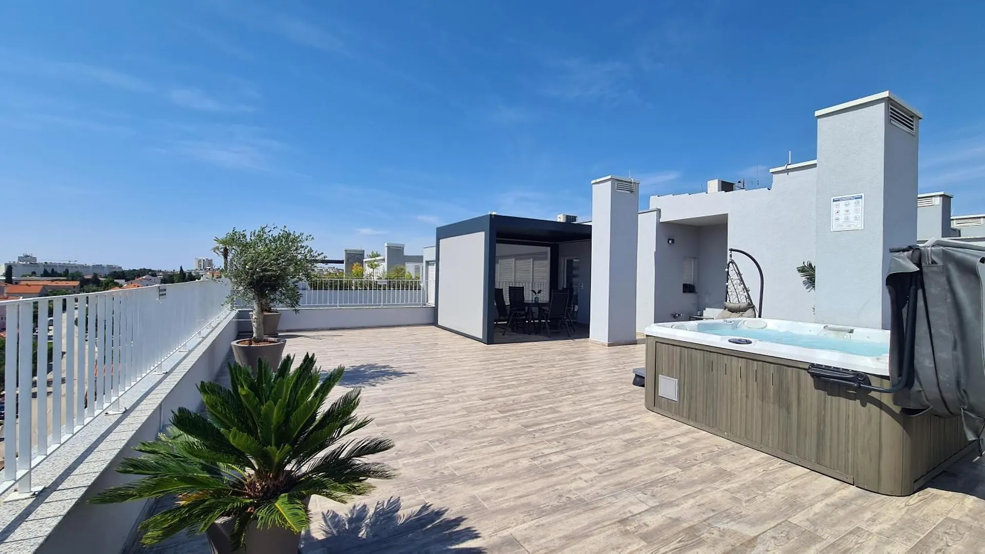 Zadar Sunset Penthouse With Spectacular View And Jacuzzi Appartement